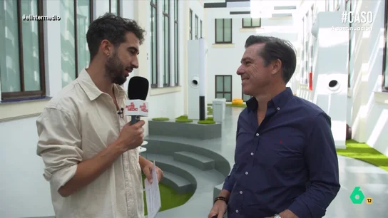 José Fuertes, CEO de Owo, explica a Isma Juárez que su chaleco háptico lo usan en la OTAN para "entrenamientos virtuales" José Fuertes, CEO de Owo, explica a Isma Juárez que su chaleco háptico lo usan en la OTAN para "entrenamientos virtuales"