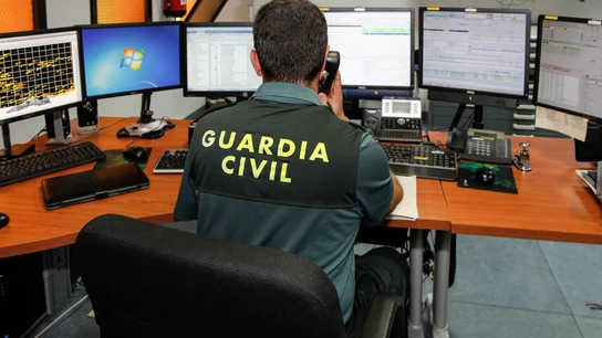 Imagen de archivo de un centro de control de la Guardia Civil Imagen de archivo de un centro de control de la Guardia Civil
