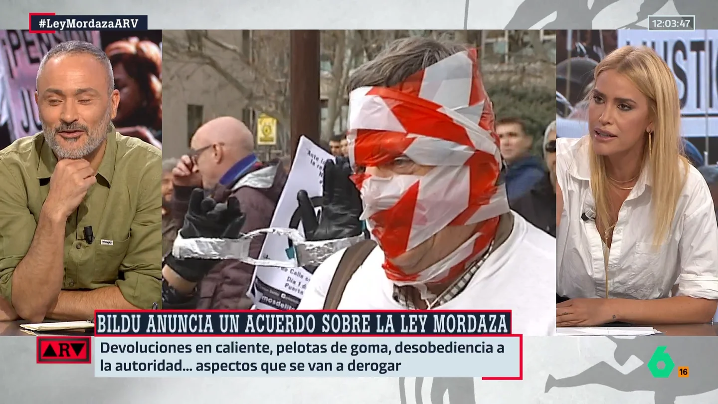 Afra Blanco recuerda por qué existe la ley mordaza en España: "El PP quiso acallar a las calles para que se manifestaran" Afra Blanco recuerda por qué existe la ley mordaza en España: "El PP quiso acallar a las calles para que se manifestaran"