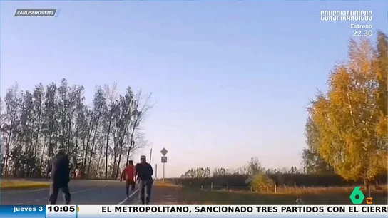 La reacción de Alfonso Arús al motorista que huye a pie tras ser parado por la policía: "¡Pero llévate la moto!" La reacción de Alfonso Arús al motorista que huye a pie tras ser parado por la policía: "¡Pero llévate la moto!"
