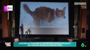 Así es el 'cacacóptero', un dron que localiza y recoge cacas de perro: "Es como un OVNI pero abduce zurullos"