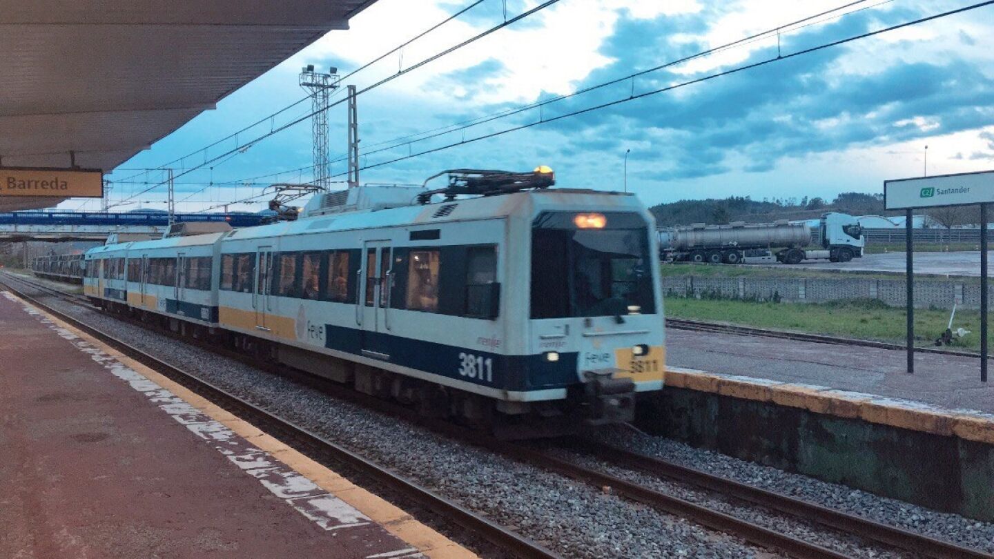 Tren de Renfe de Cercan&iacute;as