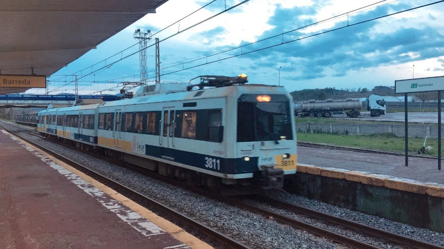 Tren de Renfe de Cercanías Tren de Renfe de Cercanías