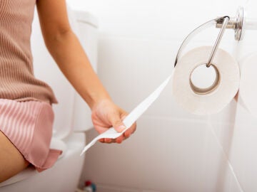 Mujer en el baño