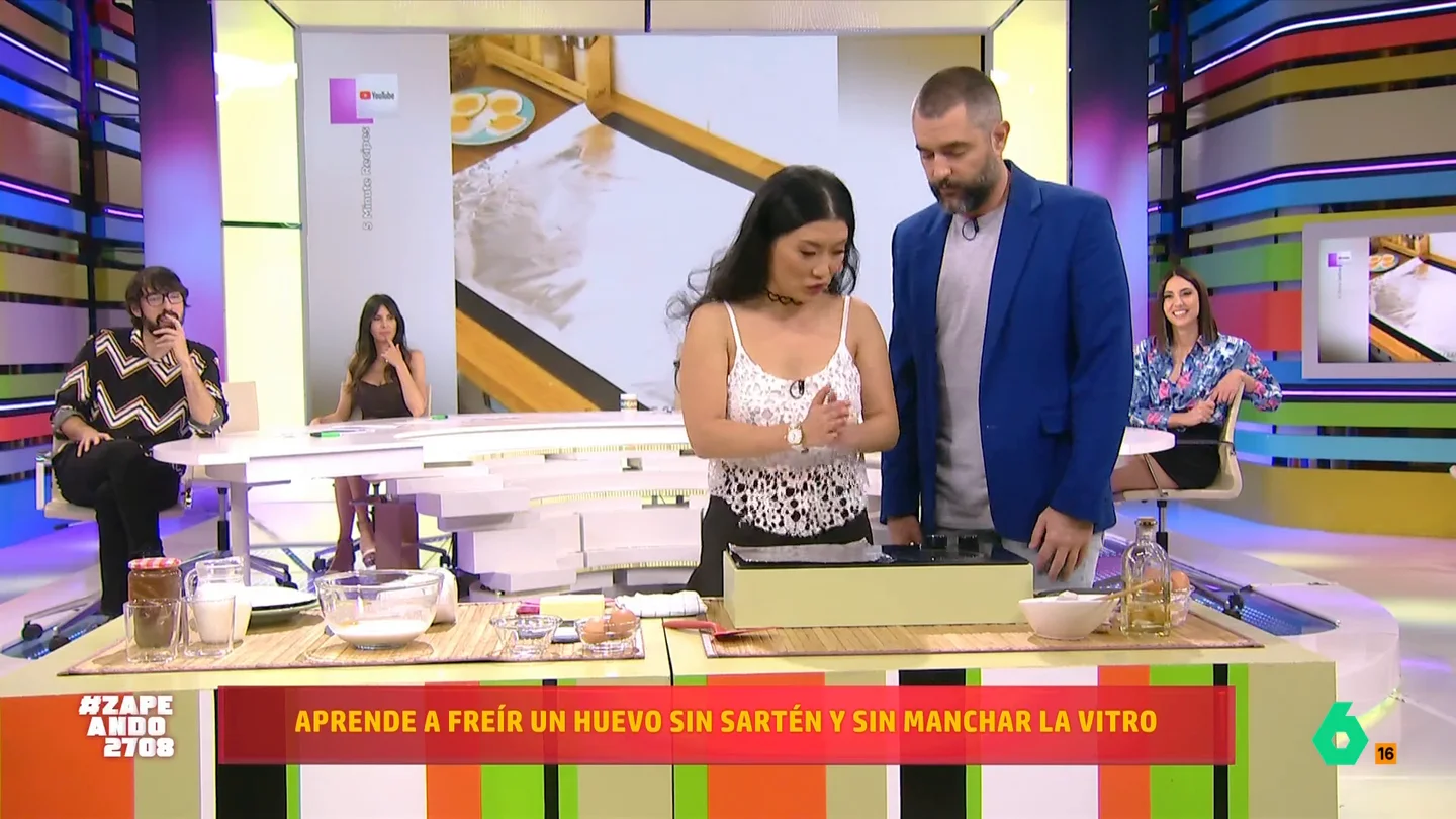 Jiaping enseña cómo freír un huevo sin sartén ni manchar la vitro: "Uy qué rico está quedando" La zapeadora comparte un consejo muy útil para poder cocinar este delicioso plato pero sin necesidad de utilizar una sartén y gastando muy poco aceite.