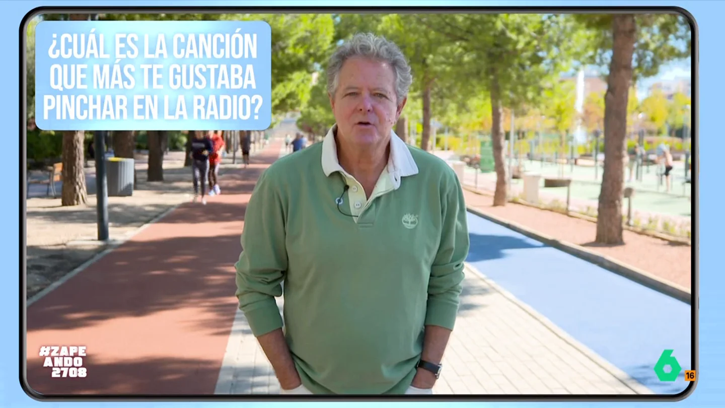 Juan Luis Cano desvela cuál es la canción que más le gustaba pinchar en la radio: "En 'Gomaespuma' era un himno" Raphael, No me pises que llevo chanclas o Enrique Morente son solo alguno de los artistas que componen la playlist que ha 'diseñado' el periodista Juan Luis Cano. No te pierdas su selección en el vídeo principal.