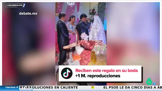 Un padrino de una boda regala siete patas de res a los novios: "Parece un escaparate de 'El precio justo'" Un padrino de una boda regala siete patas de res a los novios: "Parece un escaparate de 'El precio justo'"
