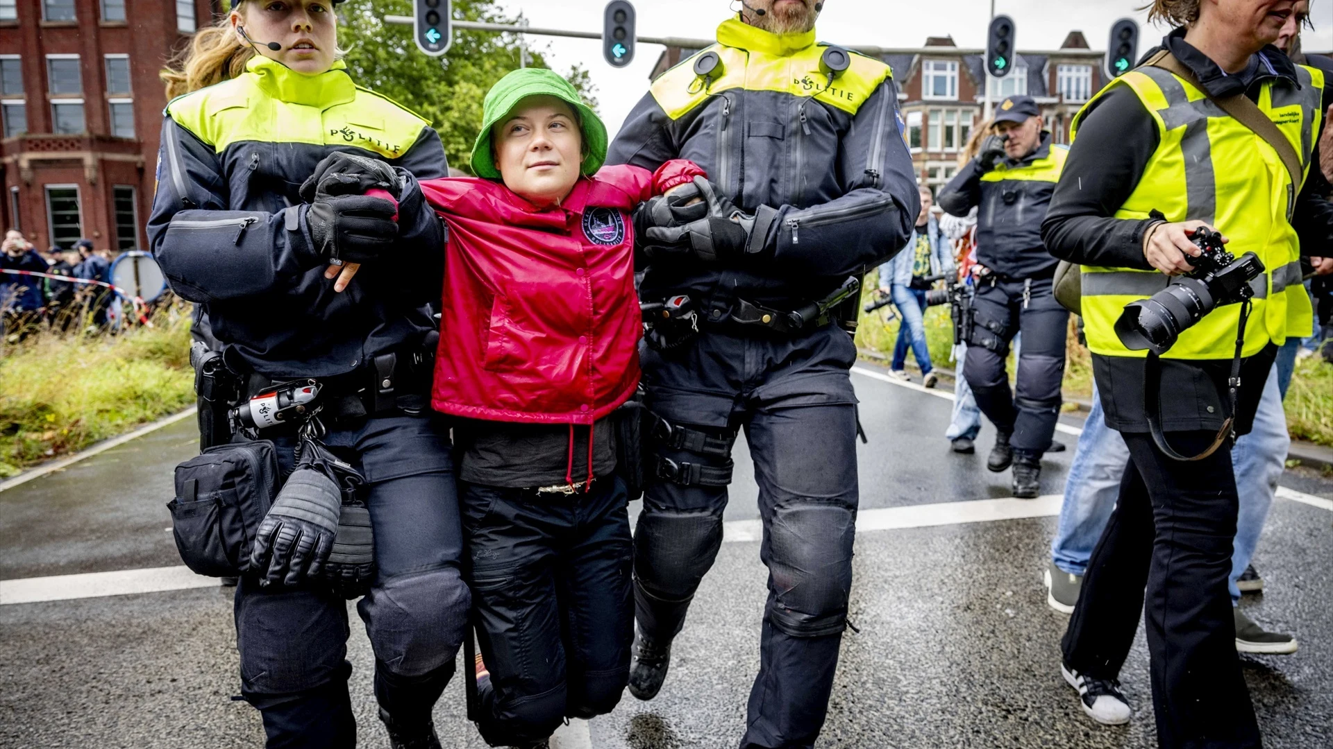 Detienen a Greta Thunberg en una protesta contra ayudas a combustibles fósiles