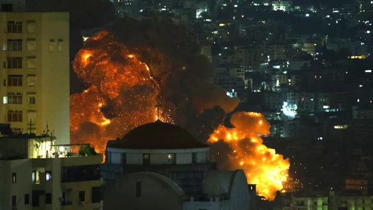 La aviación israelí lanzó más de una treintena de bombardeos contra los suburbios beirutíes del Dahye La aviación israelí lanzó más de una treintena de bombardeos contra los suburbios beirutíes del Dahye