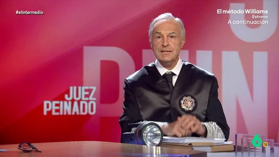 El 'juez Peinado' interroga a Wyoming sobre su entrevista a Pedro Sánchez: "¿Vino con una mujer rubia con pinta de culpable?" El 'magistrado' quiere conocer más detalles sobre la entrevista del presentador al presidente del Gobierno, especialmente si lo acompañó su mujer y si gorroneó mucho del cáterin para intentar imputarla por malversación de bienes públicos.