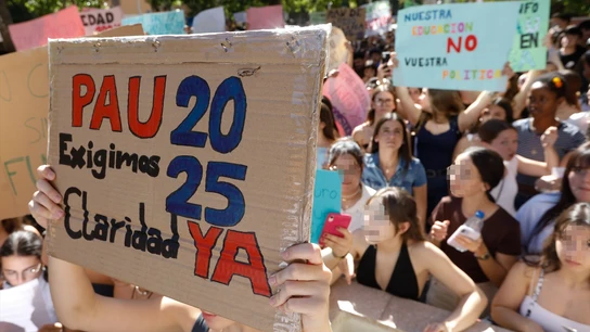 Imagen de archivo de la huelga de estudiantes en Murcia. Imagen de archivo de la huelga de estudiantes en Murcia.