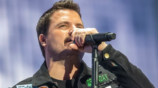 Dani Martín lleva a un repleto Recinto de Conciertos de Almería su gira 'Que caro es el tiempo'. Dani Martín lleva a un repleto Recinto de Conciertos de Almería su gira 'Que caro es el tiempo'.