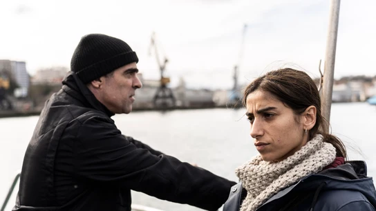 Carolina Yuste y Luis Tosar en una escena de la película 'La infiltrada' Carolina Yuste y Luis Tosar en una escena de la película 'La infiltrada'