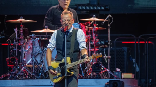 El cantante Bruce Springsteen durante su actuación en el Estadi Olímpic, a 20 de junio de 2024, en Barcelona, Catalunya (España). El cantante Bruce Springsteen durante su actuación en el Estadi Olímpic, a 20 de junio de 2024, en Barcelona, Catalunya (España).