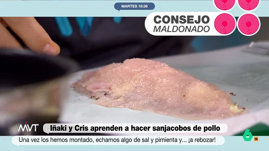 El truco de Carlos Maldonado para que no se escape el relleno del sanjacobo: "Como si fuera una empanadilla" Carlos Maldonado enseña a cocinar a Iñaki López y Cristina Pardo unos sanjacobos de pollo. En este vídeo, explica una sencilla técnica para evitar que el relleno se salga en la fritura. Una técnica que cada presentador aplica de forma 'diferente'.