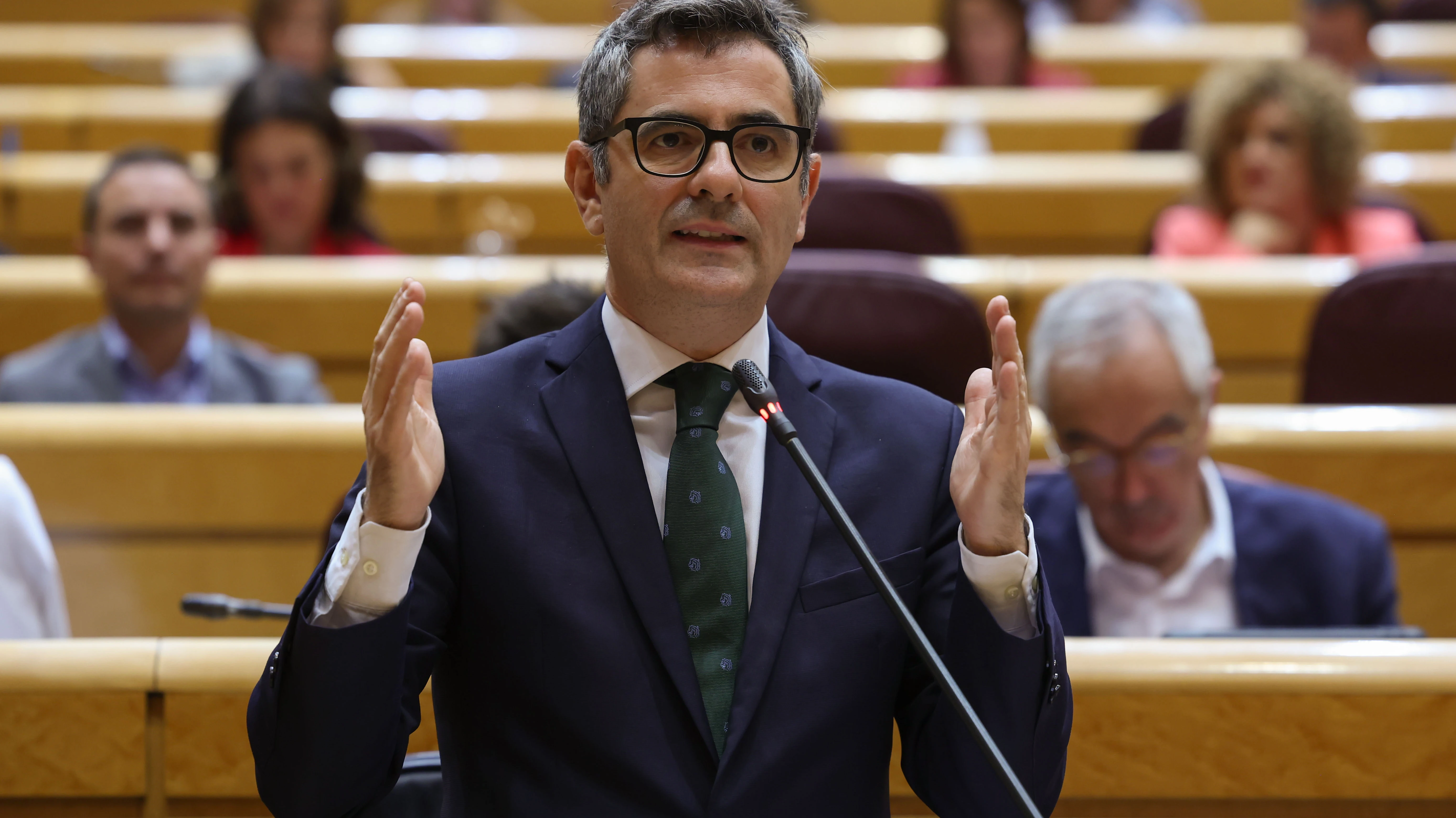 El ministro de Justicia, Félix Bolaños, interviene durante la sesión de control al Gobierno celebrada este martes por el pleno del Senado.