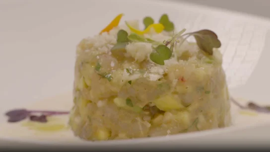 Tartar de gambas sobre ajo blanco Tartar de gambas sobre ajo blanco