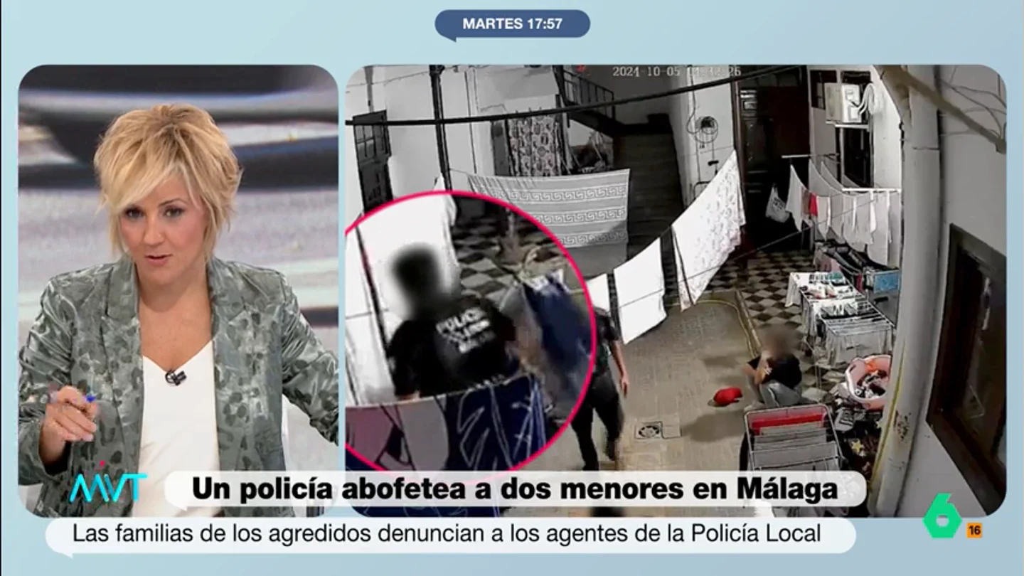 Cristina Pardo, al ver las imágenes de un policía abofeteando a un menor: "Ni de broma pensaban que había una cámara" "Hicieron lo que consideraron pensando que nadie les veía", comenta Cristina Pardo en este vídeo de Más Vale Tarde al ver las imágenes de un policía de Málaga abofeteando a un menor mientras su compañero no hace nada para evitarlo.