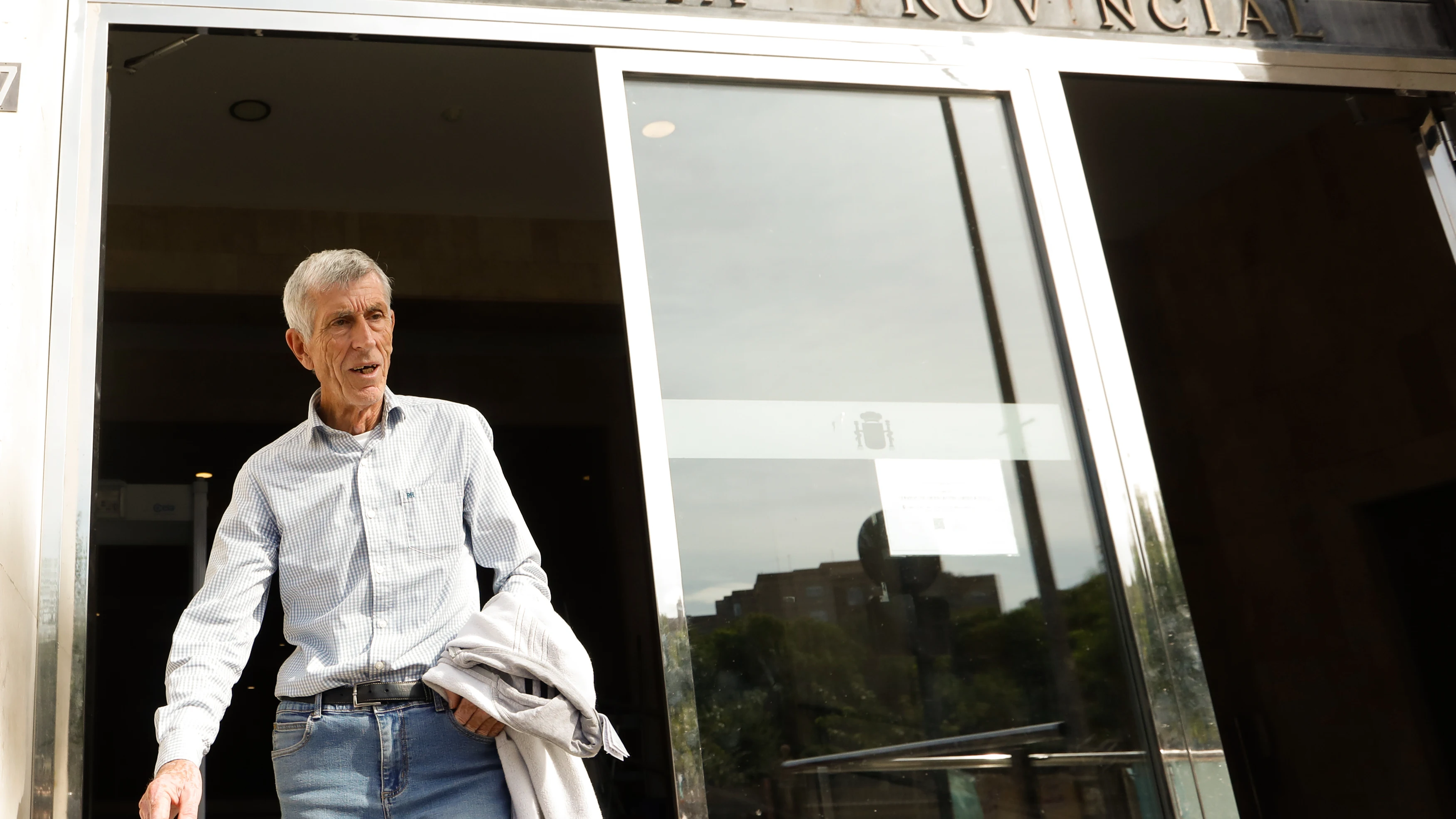 El empresario condenado por el caso de prostitución de menores, Juan Peque Álvarez, a su llegada a declarar en la Audiencia Provincial de Murcia.