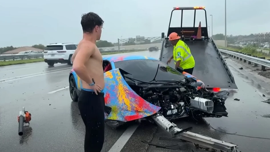 Imágenes tras el accidente que sufrió un youtuber estadounidense.