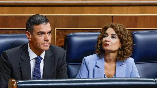 Imagen de María Jesús Montero y Pedro Sánchez en el Congreso de los Diputados. Imagen de María Jesús Montero y Pedro Sánchez en el Congreso de los Diputados.