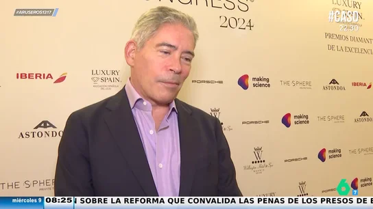 El 'dardo' de Boris Izaguirre al rey Juan Carlos: "Con caballeros la reina Sofía no ha tenido mucha suerte" El 'dardo' de Boris Izaguirre al rey Juan Carlos: "Con caballeros la reina Sofía no ha tenido mucha suerte"