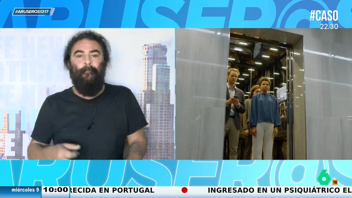 El Sevilla, tajante sobre las personas que no saludan cuando entran en un ascensor El Sevilla, tajante sobre las personas que no saludan cuando entran en un ascensor