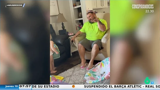 El viral de un papá que quiere ser Cenicienta jugando a las princesas con su hija: "Los zapatitos que se calza" El viral de un papá que quiere ser Cenicienta jugando a las princesas con su hija: "Los zapatitos que se calza"