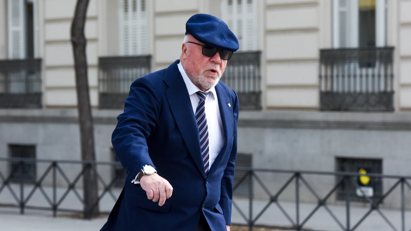 El comisario jubilado José Manuel Villarejo a su llegada a la Audiencia Nacional, en una imagen de archivo. El comisario jubilado José Manuel Villarejo a su llegada a la Audiencia Nacional, en una imagen de archivo.