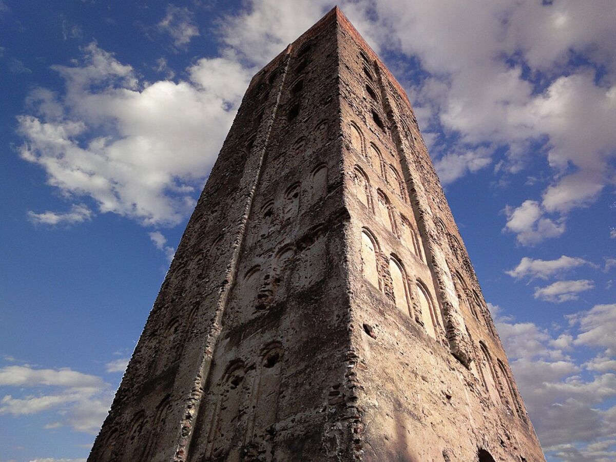 Torre de San Nicolás en contexto histórico