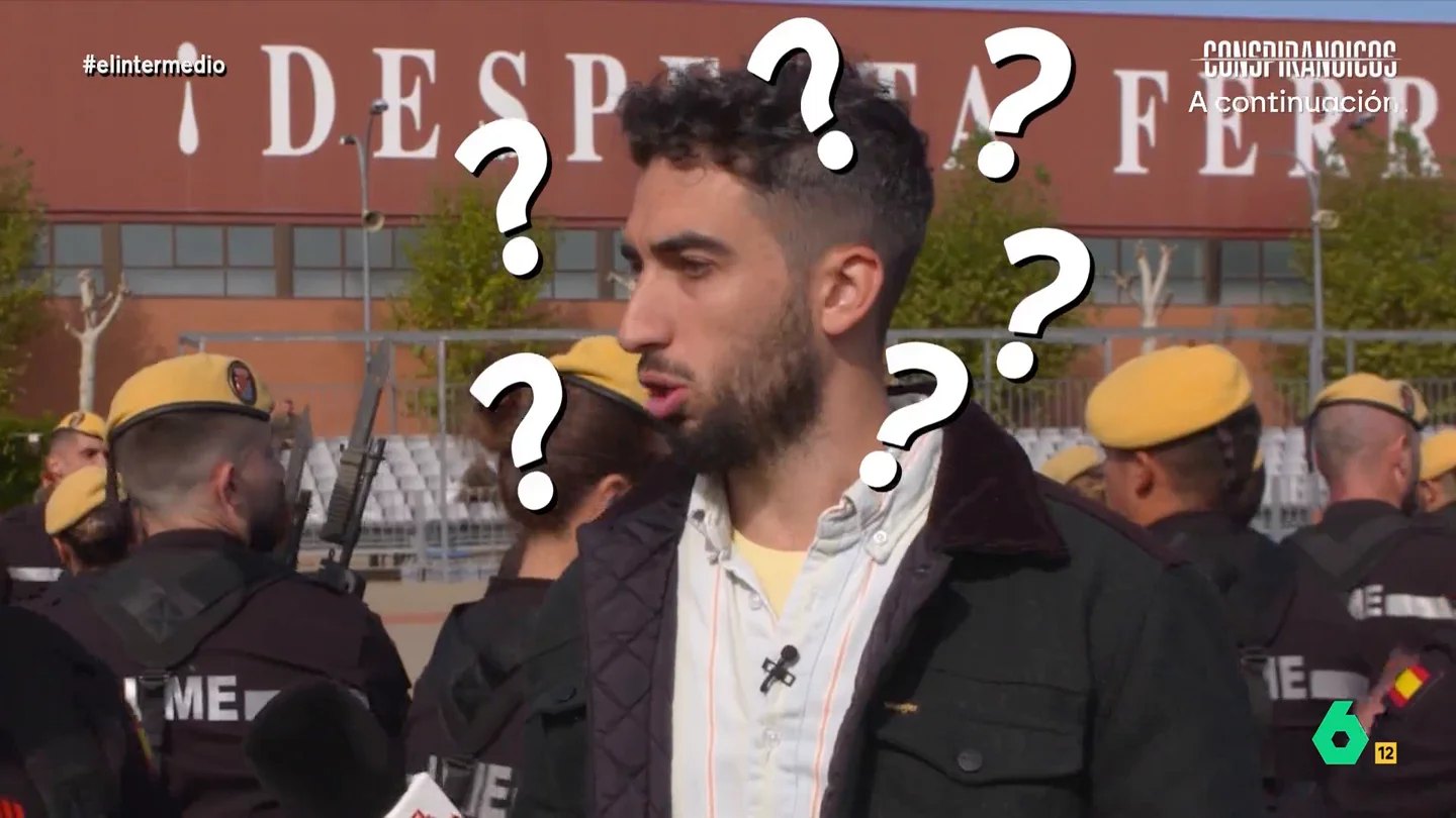 El 'susto' de Isma Juárez en el cuartel de la UME mientras habla con un cabo: "Me he cagado vivo" El reportero charla con varios militares que forman parte de esta unidad de las Fuerzas Armadas para saber cómo se han preparado para el tradicional desfile militar que se celebra debido al Día de la Fiesta Nacional.