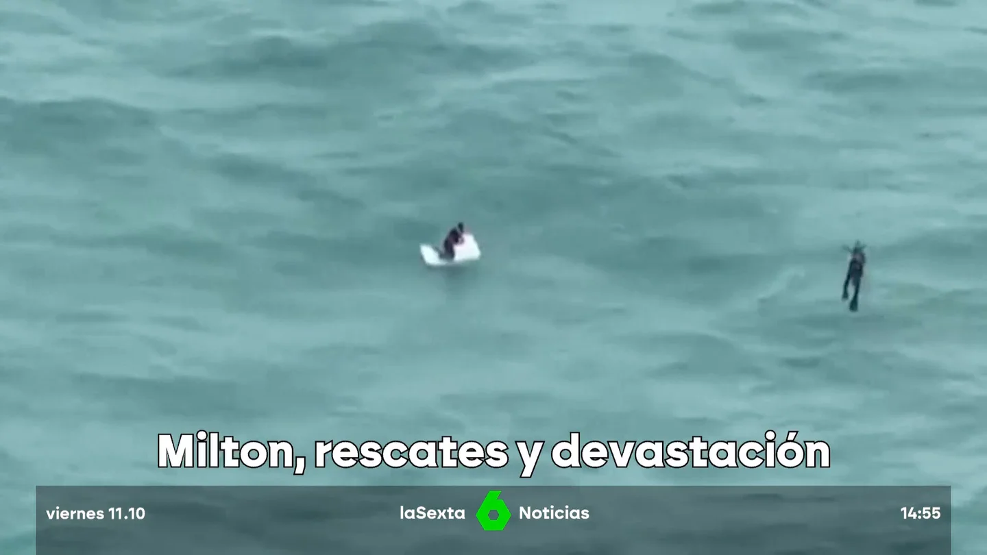 Imagen del hombre que ha aparecido agarrado a una nevera en Florida devastación Milton