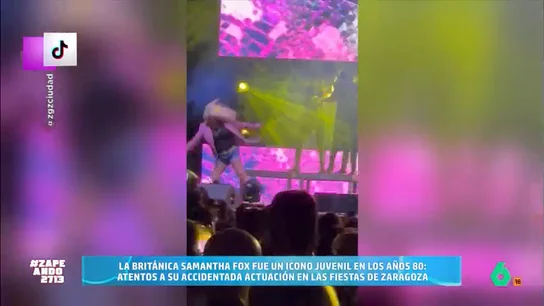 Samantha Fox sufre una tremenda caída en un concierto en Zaragoza: "¿Se puede ser más profesional?" La artista se tropezó en medio del escenario. Eso no le impidió coger el micro y, a pesar de seguir sentada en el suelo, Fox siguió cantando el tema que estaba interpretando en ese momento.