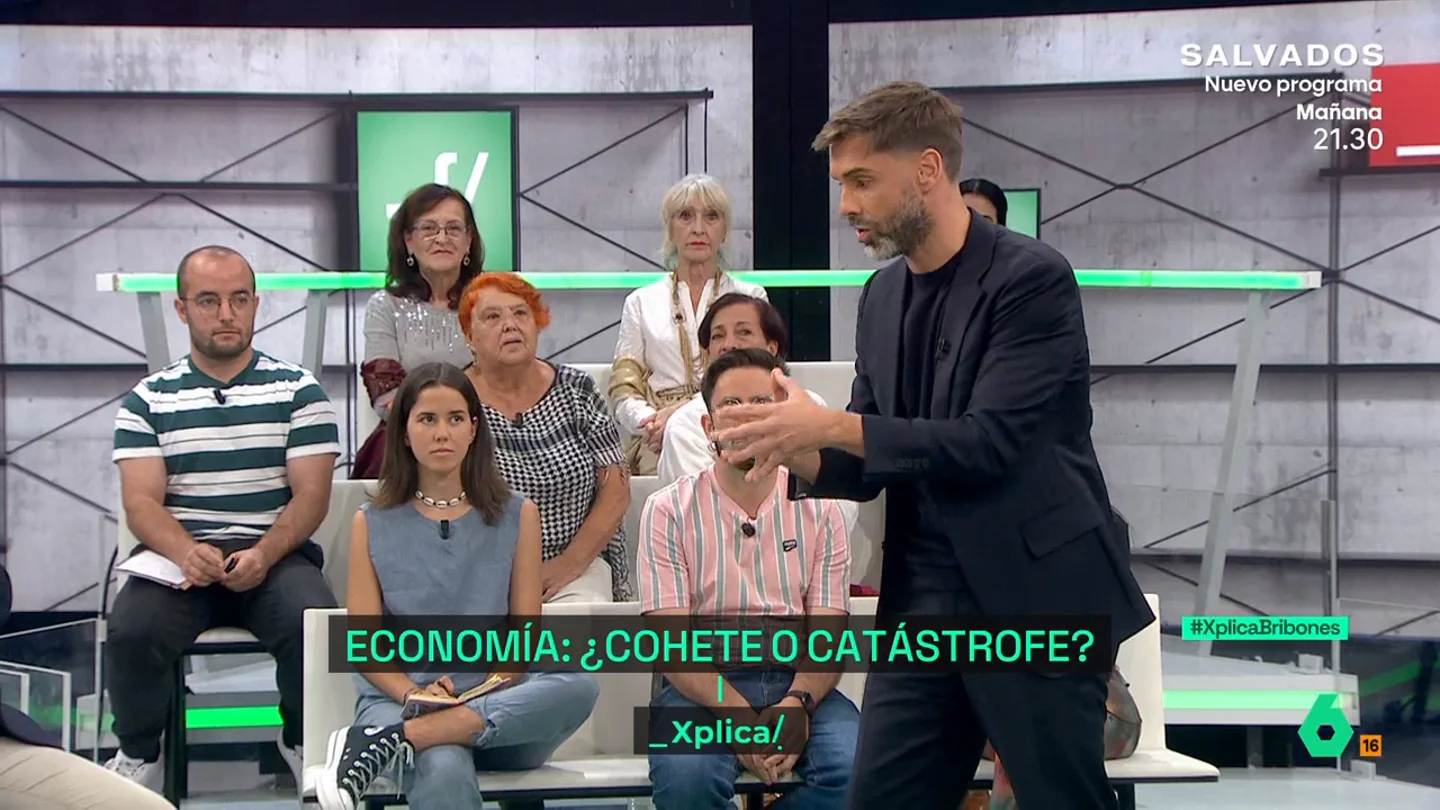 XPLICA El empresario Álvaro Pintado: "Todo el talento español se va fuera. Cómo pago yo más si pago un huevo de impuestos que van a ministerio de Igualdad y migrantes" (buena respuesta de Yélamo) XPLICA El empresario Álvaro Pintado: "Todo el talento español se va fuera. Cómo pago yo más si pago un huevo de impuestos que van a ministerio de Igualdad y migrantes" (buena respuesta de Yélamo)