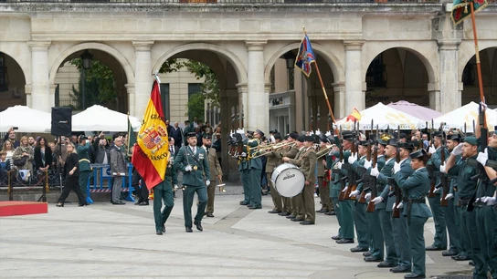 Desfile durante el acto institucional con motivo de la festividad de la Virgen del Pilar, patrona de la Guardia Civil, en la plaza Nueva, a 12 de octubre de 2024, en Vitoria-Gasteiz Desfile durante el acto institucional con motivo de la festividad de la Virgen del Pilar, patrona de la Guardia Civil, en la plaza Nueva, a 12 de octubre de 2024, en Vitoria-Gasteiz