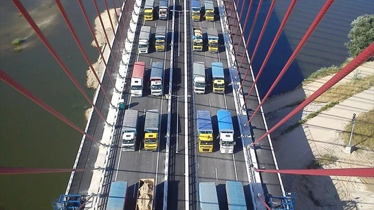 Puente Sobre El Tajo En Talavera, en una foto de archivo Puente Sobre El Tajo En Talavera, en una foto de archivo