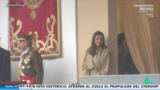 De la foto viral de Letizia sola a la invitada que se olvidó de Leonor: los momentazos del 12 de octubre De la foto viral de Letizia sola a la invitada que se olvidó de Leonor: los momentazos del 12 de octubre
