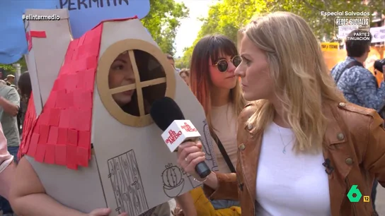 La queja de una joven a Andrea Ropero: "Si tres cuartos de mi sueldo se van en poder vivir, ¿qué proyecto de futuro tengo?" La joven expone que paga 900 euros de alquiler y que puede hacer frente al mismo gracias a la ayuda de sus padres.