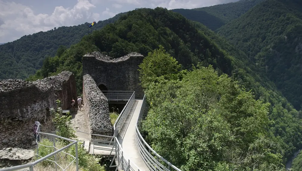 Castillo de Poenari Castillo de Poenari