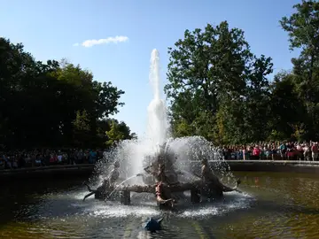 Momento del espectáculo de las fuentes del Palacio Real de La Granja de San Ildefonso (Segovia) Momento del espectáculo de las fuentes del Palacio Real de La Granja de San Ildefonso (Segovia)
