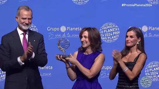 Paloma Sánchez-Garnica, ganadora del Premio Planeta 2024 con su novela 'Victoria' Paloma Sánchez-Garnica, ganadora del Premio Planeta 2024 con su novela 'Victoria'