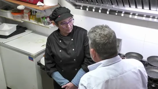 La cocinera de 'El italiano' cuenta a Alberto Chicote que ella no es chef: "Yo era una clienta que venía a comer" La cocinera de 'El italiano' cuenta a Alberto Chicote que ella no es chef: "Yo era una clienta que venía a comer"