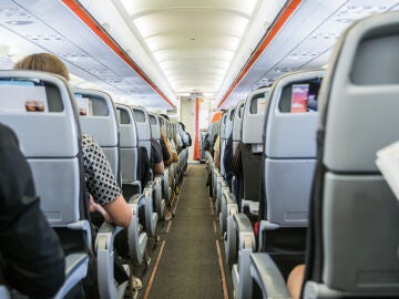 Pasajeros en un avión