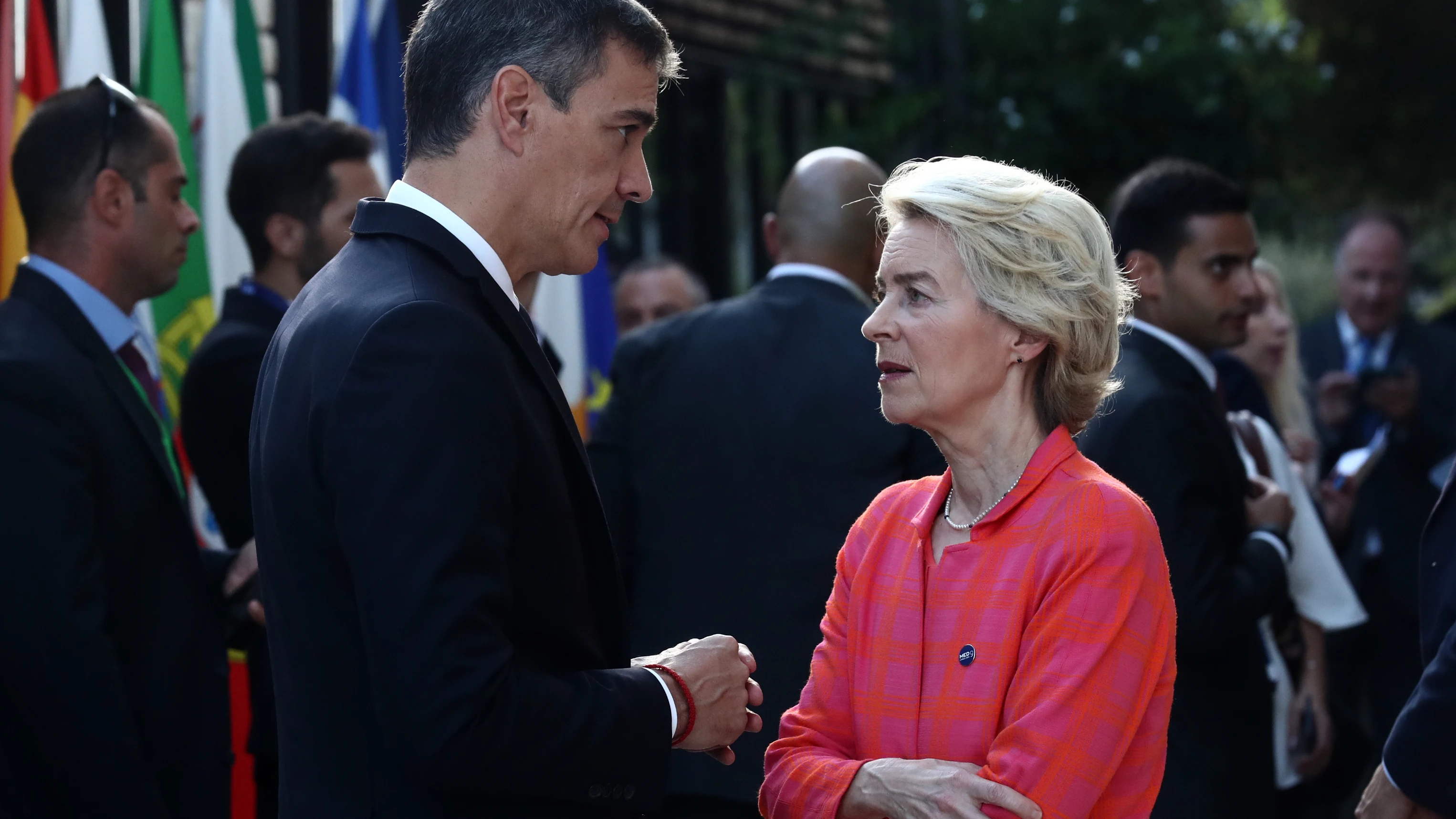 Imagen de archivo del presidente del Gobierno, Pedro Sánchez, y la presidenta de la Comisión Europea, Ursula Von der Leyen