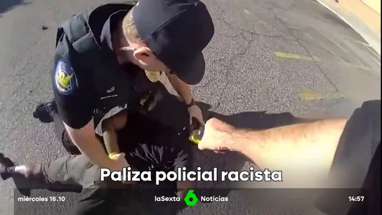 Las imágenes de una brutal paliza policial racista en Arizona: golpean a un hombre negro sordo y con parálisis cerebral Las imágenes de una brutal paliza policial racista en Arizona: golpean a un hombre negro sordo y con parálisis cerebral