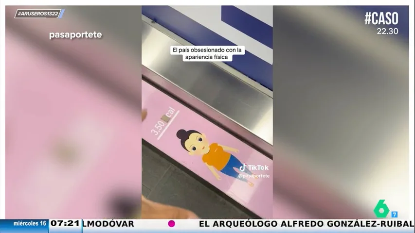 Una joven muestra cómo "incentivan a caminar" en un aeropuerto de Corea del Sur: "Están obsesionados con la apariencia física"