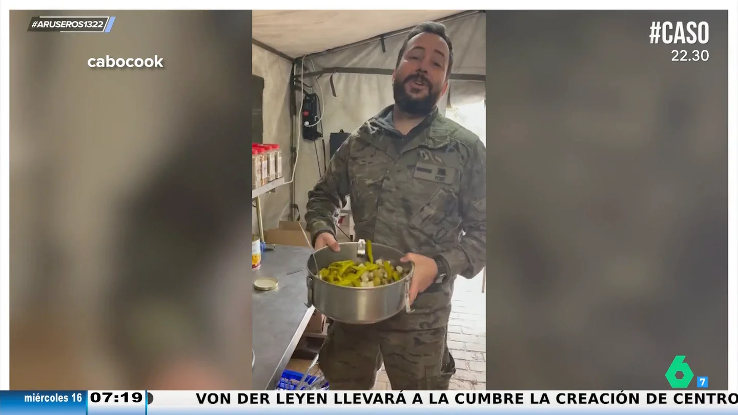 Un cocinero del ejercito explica por qué siempre ponen encurtidos para comer antes de las maniobras Un cocinero del ejercito explica por qué siempre ponen encurtidos para comer antes de las maniobras