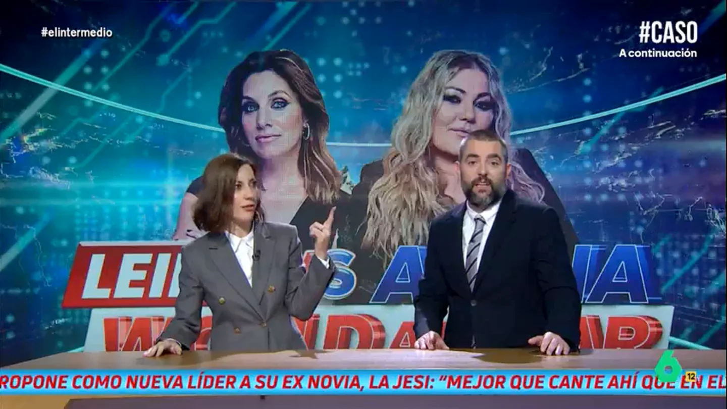 Cristina Gallego y Dani Mateo analizan la 'guerra' entre Amaia Montero y Leire "Las tropas amaistas asaltan las trincheras como si hubiesen quedado 'A las 5 en el Astoria', mientras las de Leire se defienden al grito de 'te voy a escribir la canción más bonita del mundo y te la vas a tragar a golpe de culata'", comenta Dani Mateo.