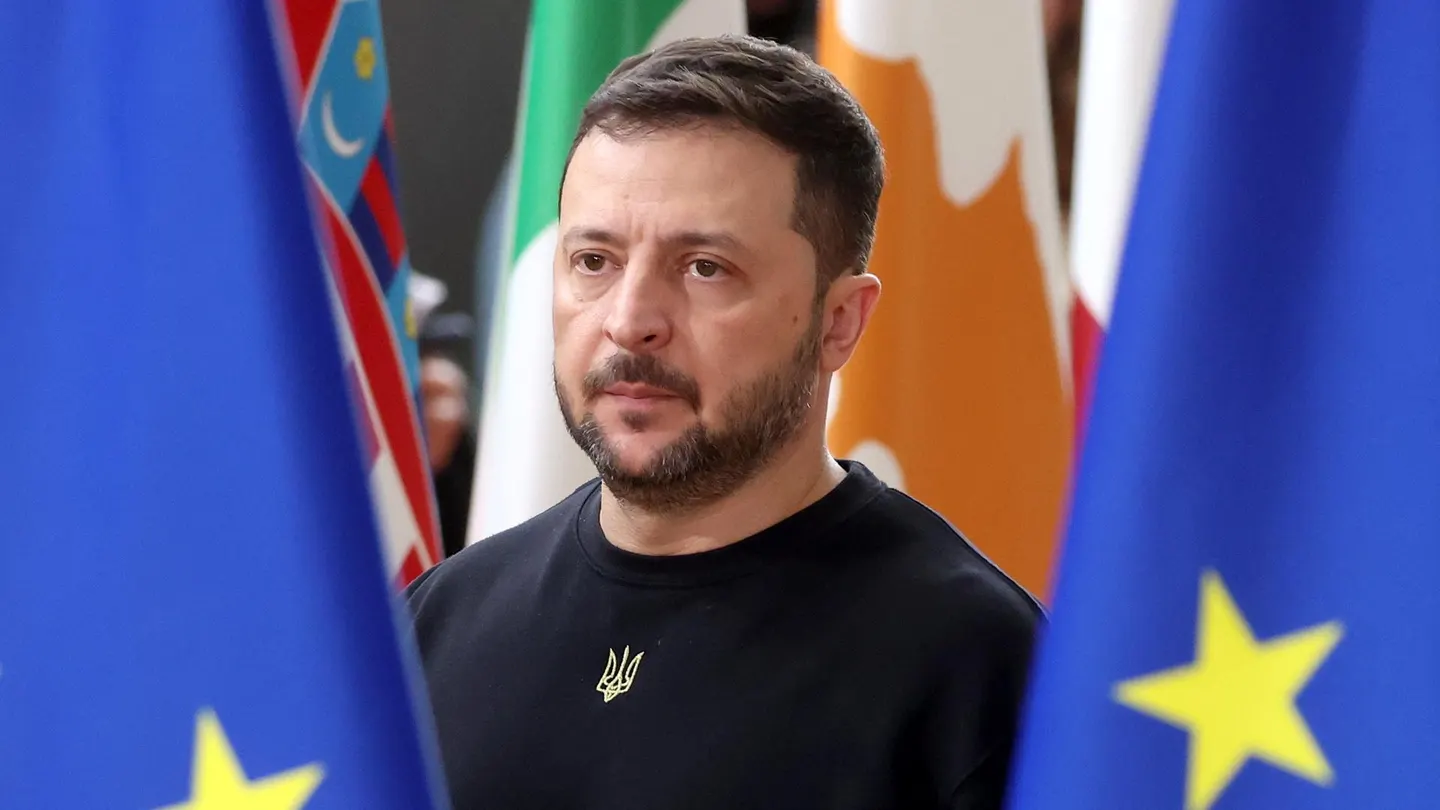 El presidente de Ucrania, Volodímir Zelenski, a su llegada a la cumbre de líderes europeos. El presidente de Ucrania, Volodímir Zelenski, a su llegada a la cumbre de líderes europeos.