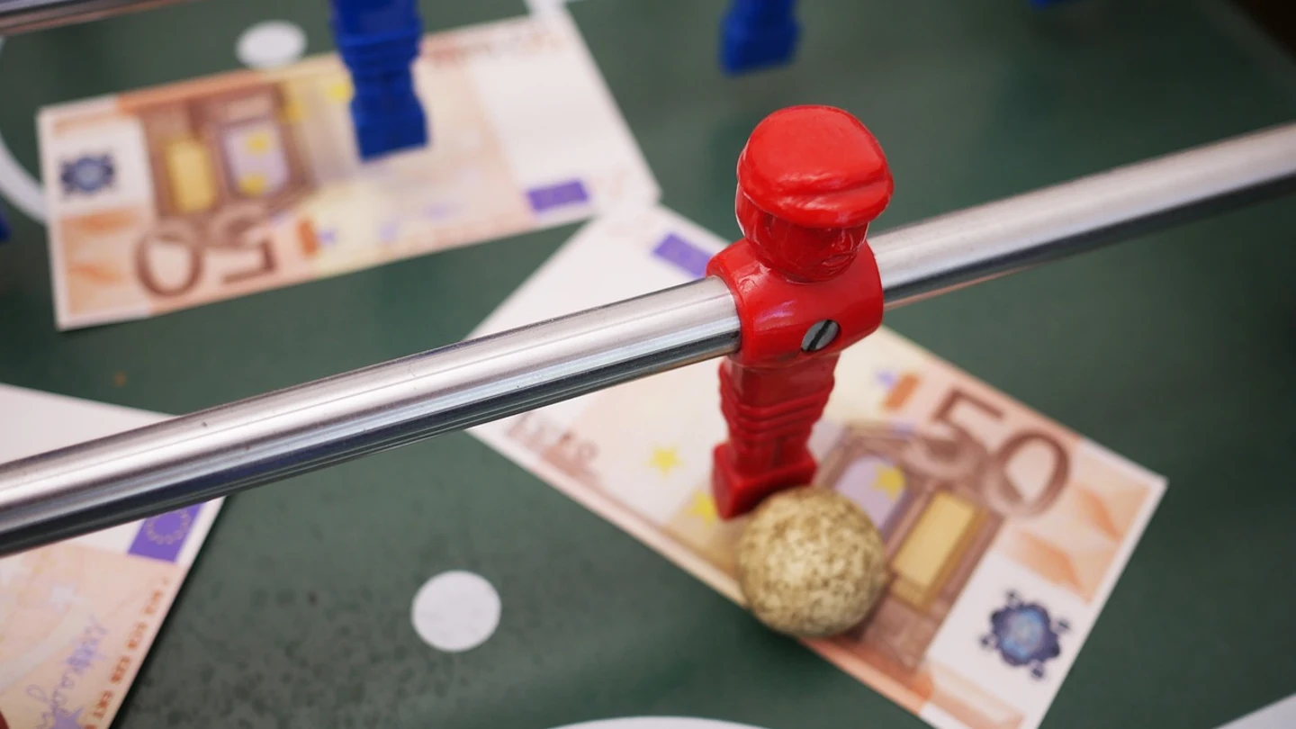Detienen a 5.100 personas en una operación internacional de apuestas fraudulentas de fútbol Detienen a 5.100 personas en una operación internacional de apuestas fraudulentas de fútbol
